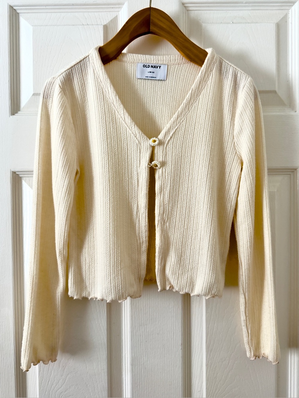 Old Navy Cream Ribbed V-Neck Button Cardigan